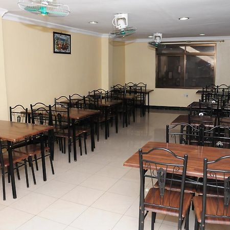 Safari Inn 达累斯萨拉姆 外观 照片