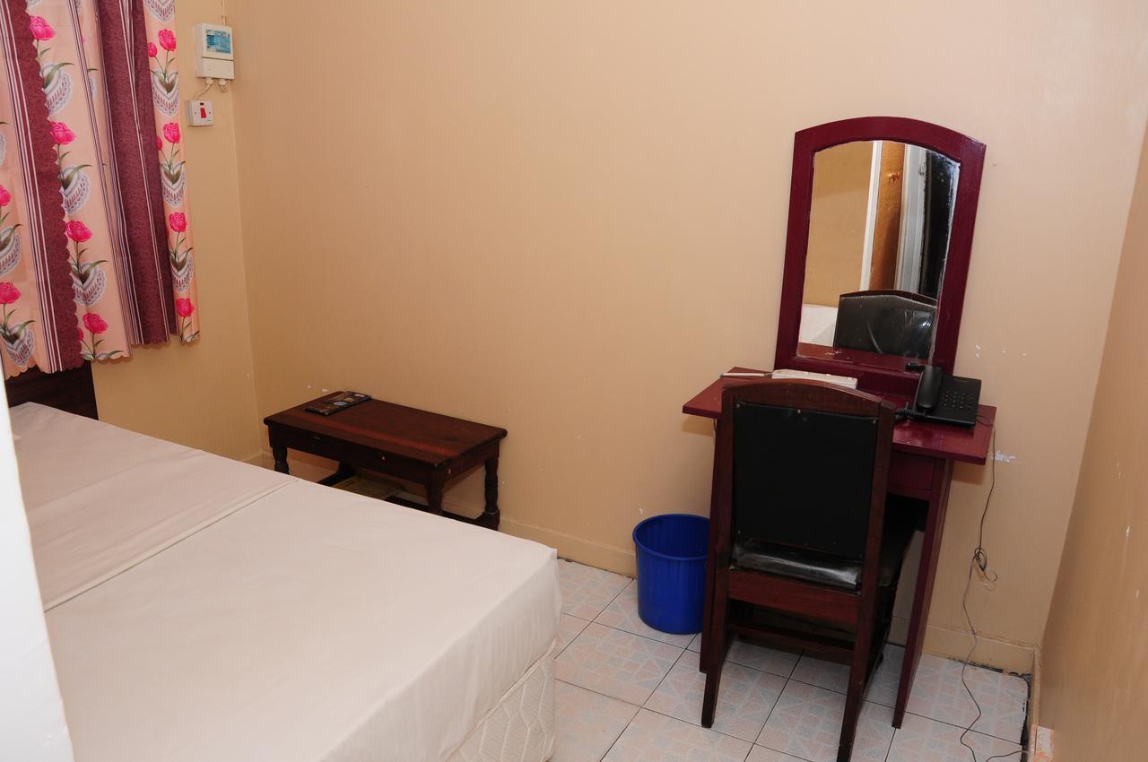 Safari Inn 达累斯萨拉姆 外观 照片