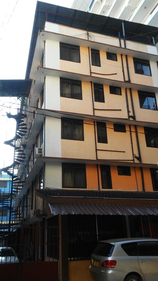 Safari Inn 达累斯萨拉姆 外观 照片